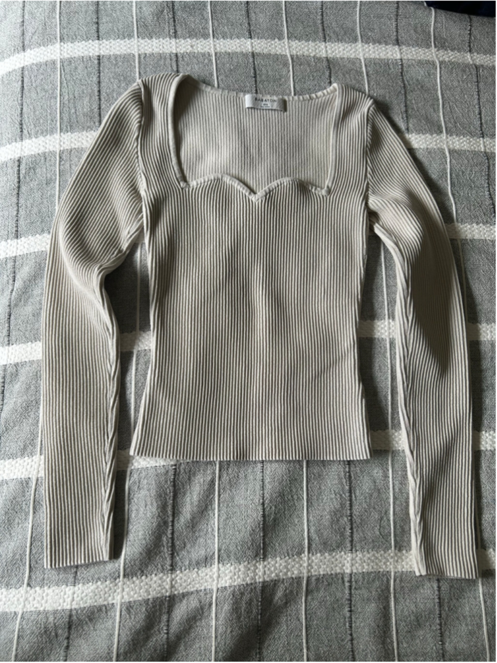 Women's Babaton Long Sleeve Ribbed Top Beige XXS